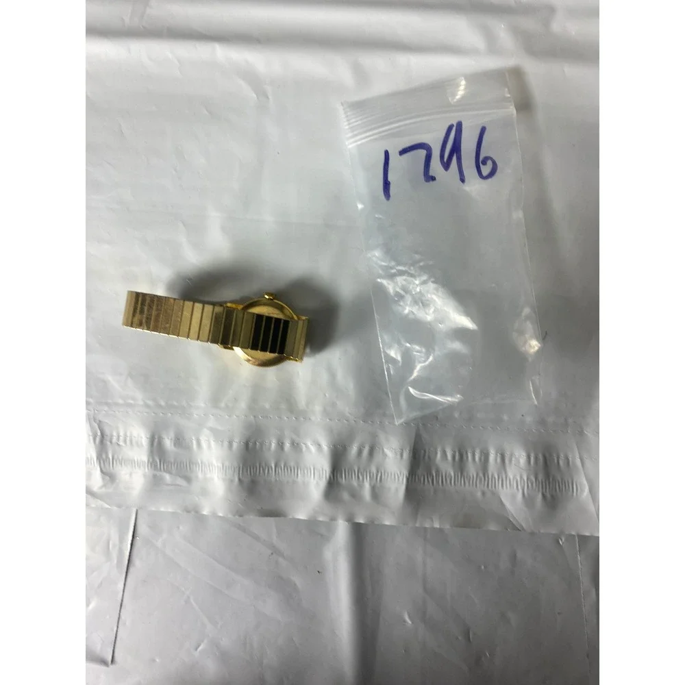 Vintage Gold Tone Stretch‎ Band Watch Classic Round Face Ladies